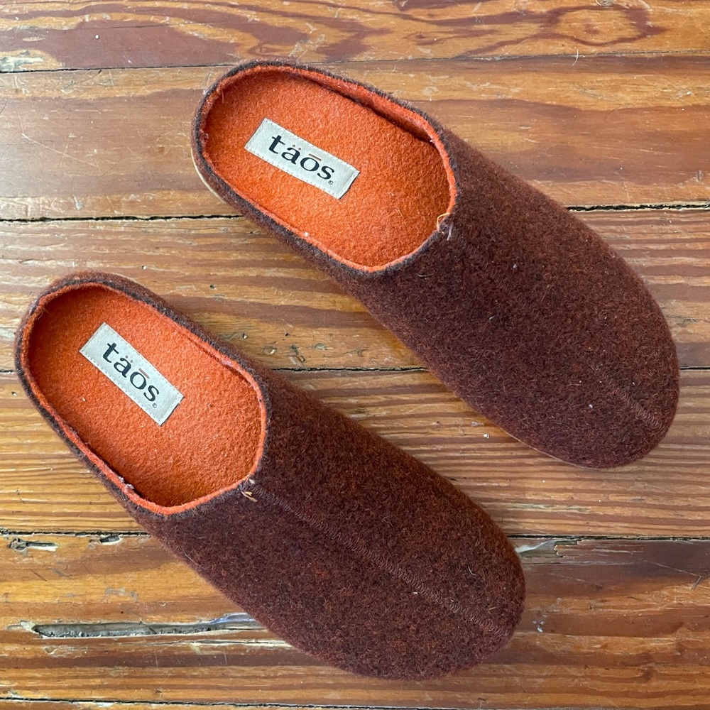 Taos Brown Wool Slippers